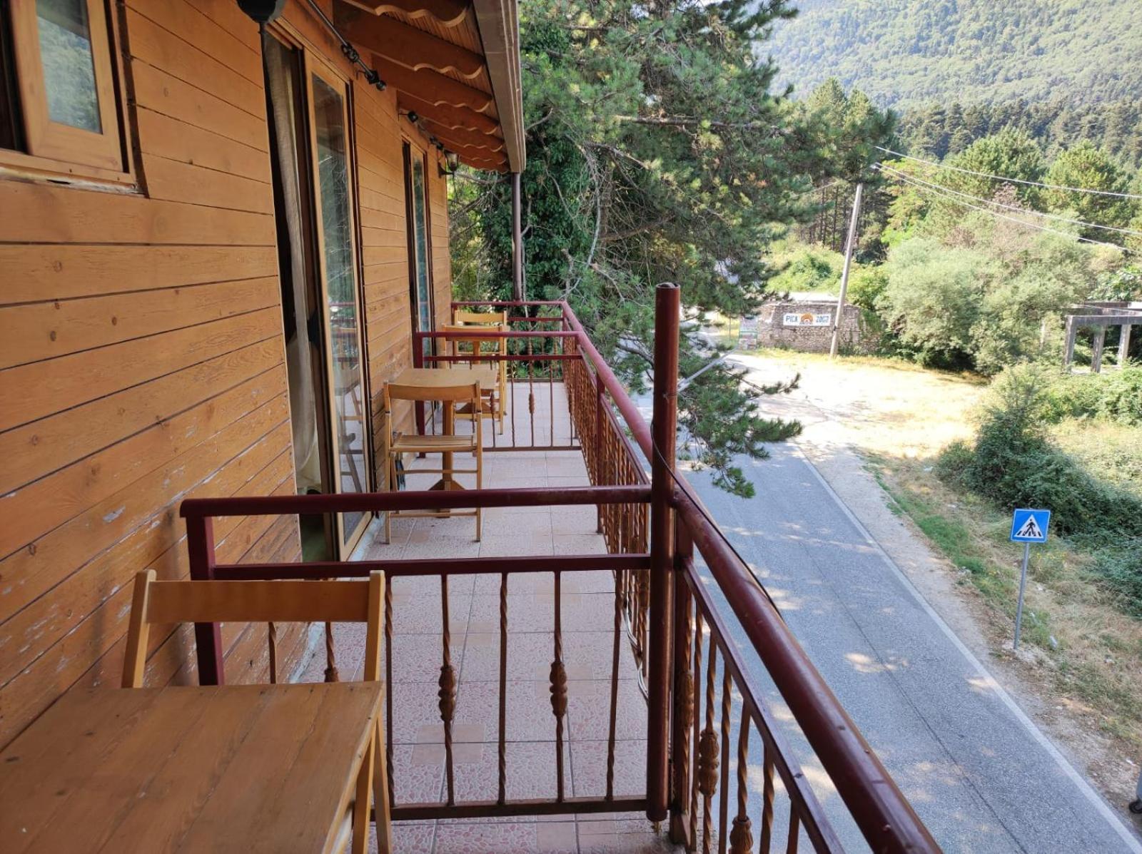 Hotel Toni Llogora Dukat Exterior foto